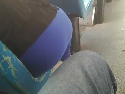 Culona de azul PREVIEW