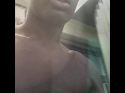 beurette putaine de salope qui aime la baise