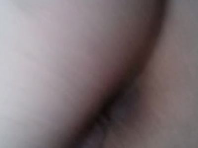 Ma chatte remplie de sperme en gros plan
