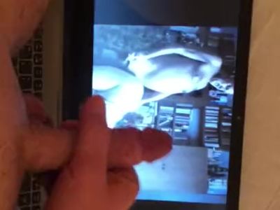 Szeretek Mariannra elélvezni. )