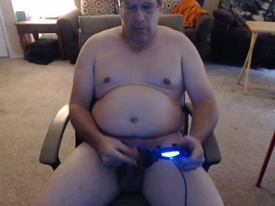 NAKED PLAYING VIDEO GAME