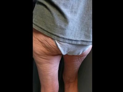 MATURE FOOT SHOE FETISH WEEJUNS