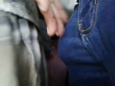 Madura me toco la verga en bus parte 1