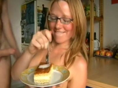 Real amateurs, eating cum in food