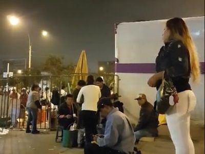 culona madura en leggins