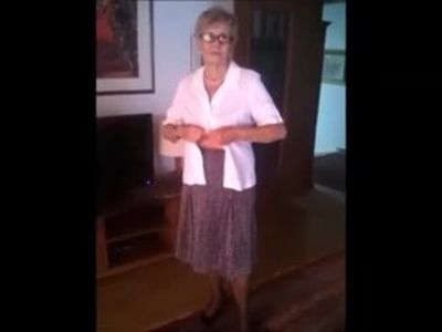 Mature wife gives a show