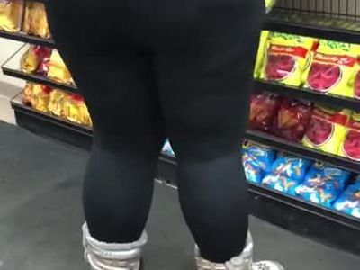 Candid mature pawg