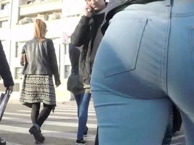 Slowmo City girl in jeans