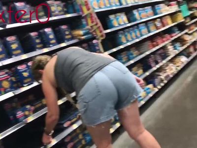 Sexy walking and bending PAWG Cougar