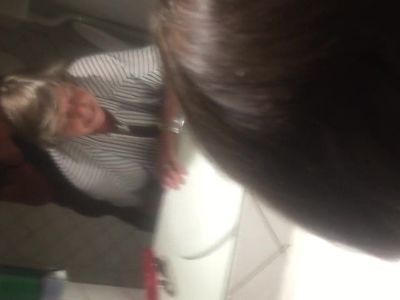 Odile la catho dans les wc des hommes