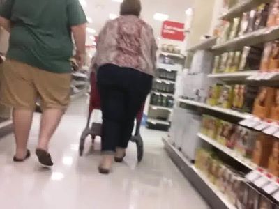 HUGE GILF PAWG