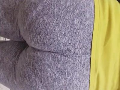 Thick Jiggly Cuban MILF in Sweatpants