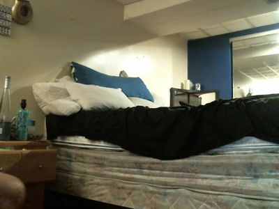 big booty milf getting drunk on viniq, shaking my ass and sucking cock