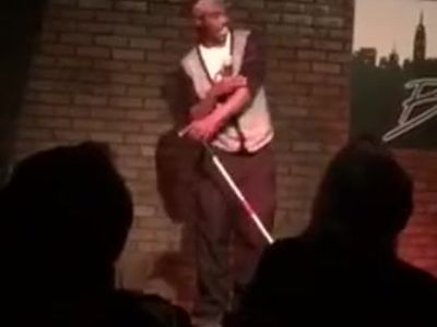 Kayel do stand up comedy