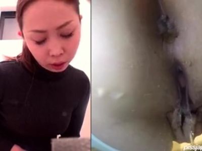 2 Japanese milfs masturbate and squirt