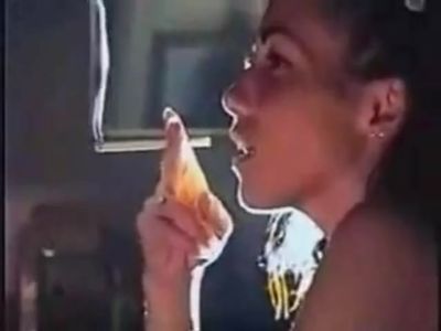 Latina marlboro smoker