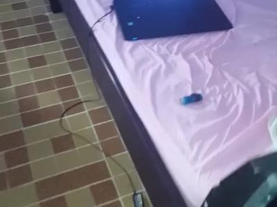 I have an orgasm on the landing of my neighbor and she arrives at the same