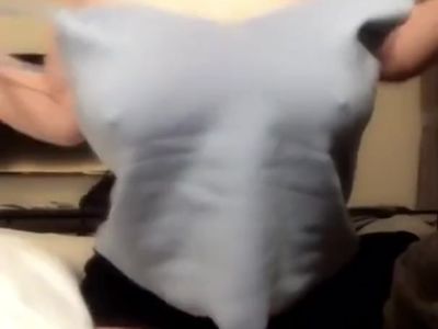 「Elise谭晓彤」兔兔在酒店寂寞的抖奶、自摸，好想要哦