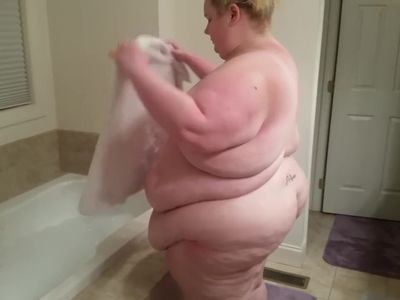 ssbbw shower