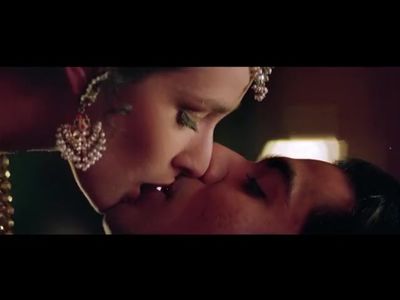 Kamasutra A Tale of Love-Official Trailer - Naveen Andrews,Indira Varma