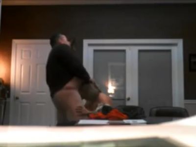 Boss blows a load in employees mouth (hidden cam)