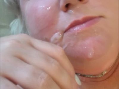 fingering cock and getting cum in mouth and face