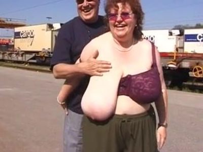 Nice mature with huge saggy tits