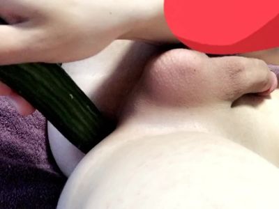 18 year old slut fucks ass with cucumber