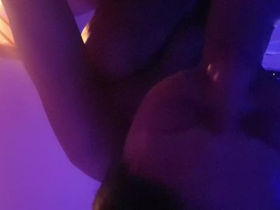 A la del bazar chino le encanta comerse TODO!