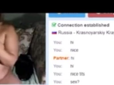 Mature furiously jerking off her crotch