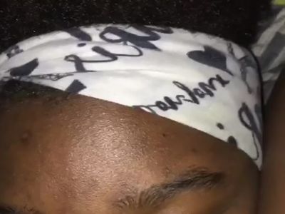 My girlfriend told me to sit on her face