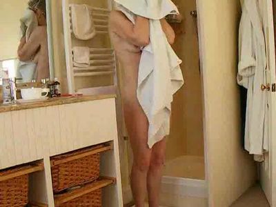 176119 Towelling off.wmv