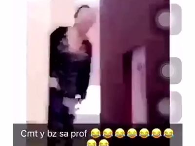 Surpris en train de baiser sa prof