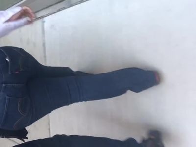 Big booty Latina MILF in jeans